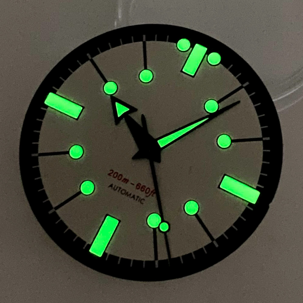 31 مللي متر بيج/أسود العقيمة ا - مراجعة Luminous Dial Face وسعره